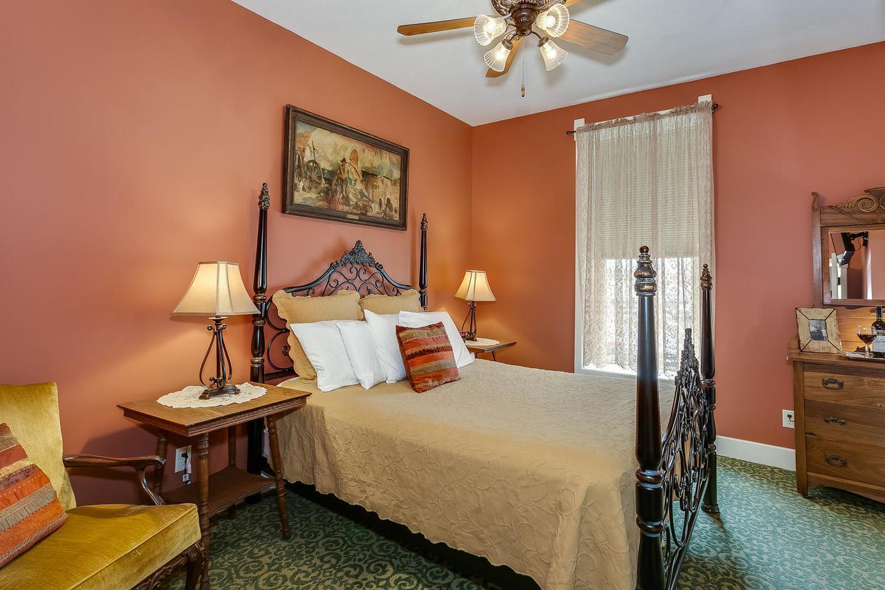 Historic Elgin Hotel Marion エクステリア 写真